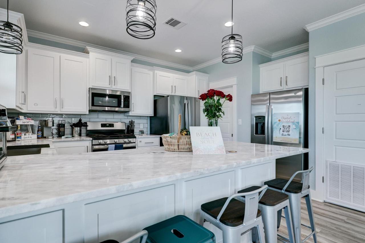 Beachfront - Hot Tub - Bbq - 14 Guests Bolivar Peninsula المظهر الخارجي الصورة