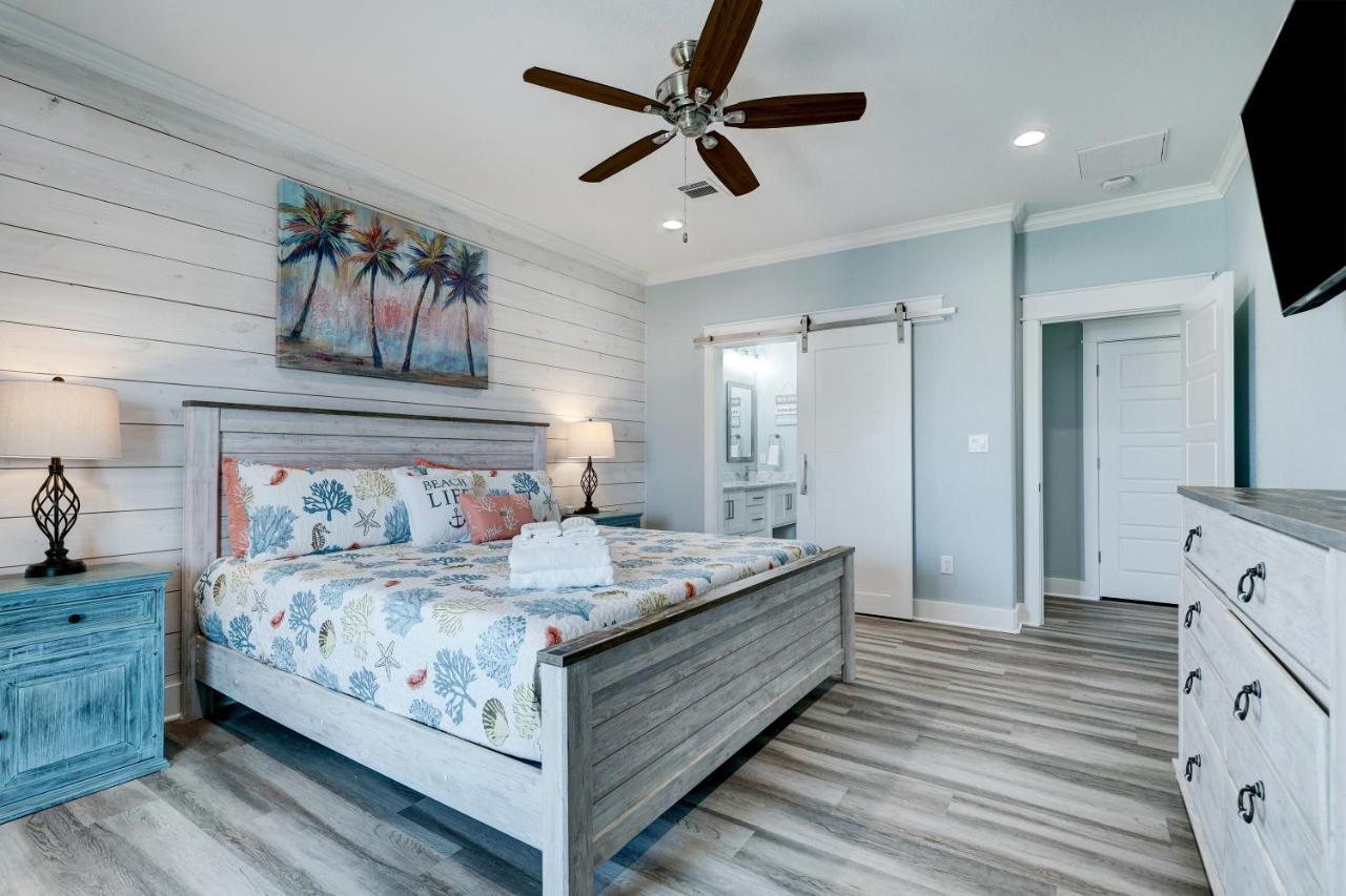 Beachfront - Hot Tub - Bbq - 14 Guests Bolivar Peninsula المظهر الخارجي الصورة